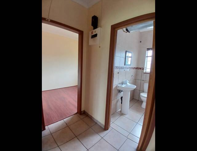 2 BEDROOM FLAT FOR SALE IN SASOLBURG EXT 3